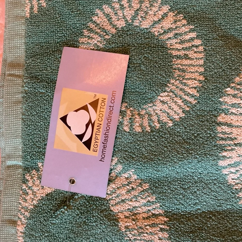 Set of 9 new wash cloths ,new in package